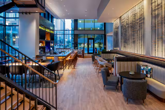 lobby-bar